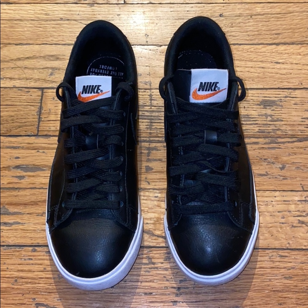 Nike Blazer Low Sneakers sz 6